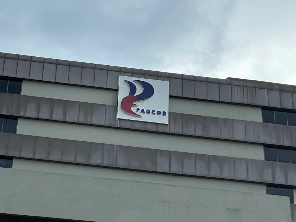 PAGCOR contractual workers not government employees, Supreme Court rules